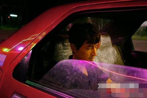 胡歌新(xin)作(zuò)品(pin)《南(nan)方(fang)東站的(de)聚(ju)會》入圍，網友：祝旗開得勝(sheng)