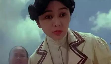 拍戲不化妝的(de)四箇(ge)明星