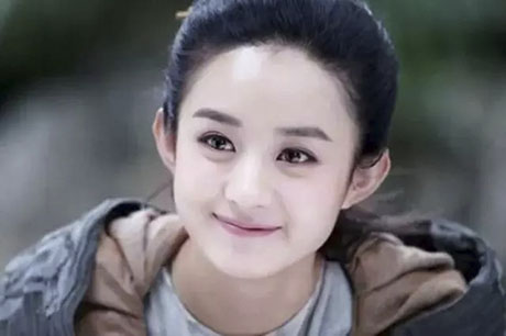 趙麗穎：微博已取關前(qian)經(jing)紀人(ren)黃斌，被曝兩人(ren)已經(jing)“開撕”