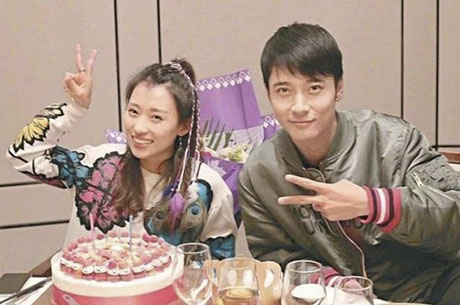 張丹峰微博簡介将經(jing)紀人(ren)畢滢一(yi)欄删除