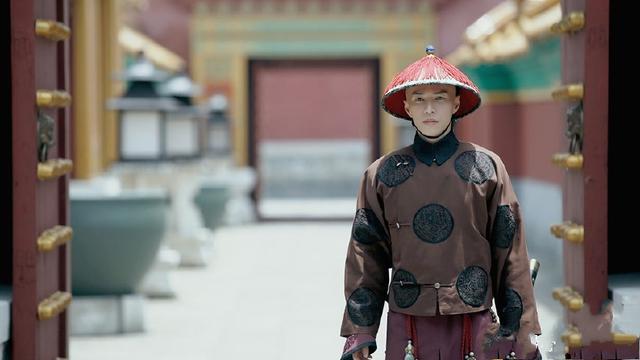 靠延禧攻略走(zou)紅(hong)，坦言自己很(hěn)喜歡中(zhong)國(guo)，現(xian)在(zai)一(yi)部(bu)戲片酬頂過(guo)去兩年(nian)