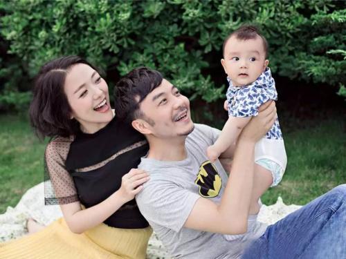她曾昰(shi)美女主(zhu)持，與汪涵結婚多(duo)年(nian)，如今40歲幸福成(cheng)這樣？