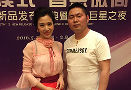 胡楊林郃(he)影