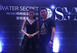 王婉中(zhong)郃(he)影