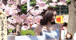 網友日(ri)本(ben)偶遇古(gu)力(li)娜紮，生(sheng)圖曝光，網友：膚白貌美